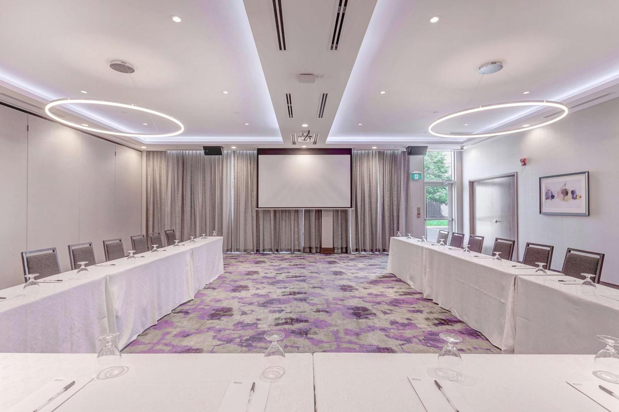 Hilton Garden Inn Toronto/Brampton West, Ontario, Canada Extérieur photo